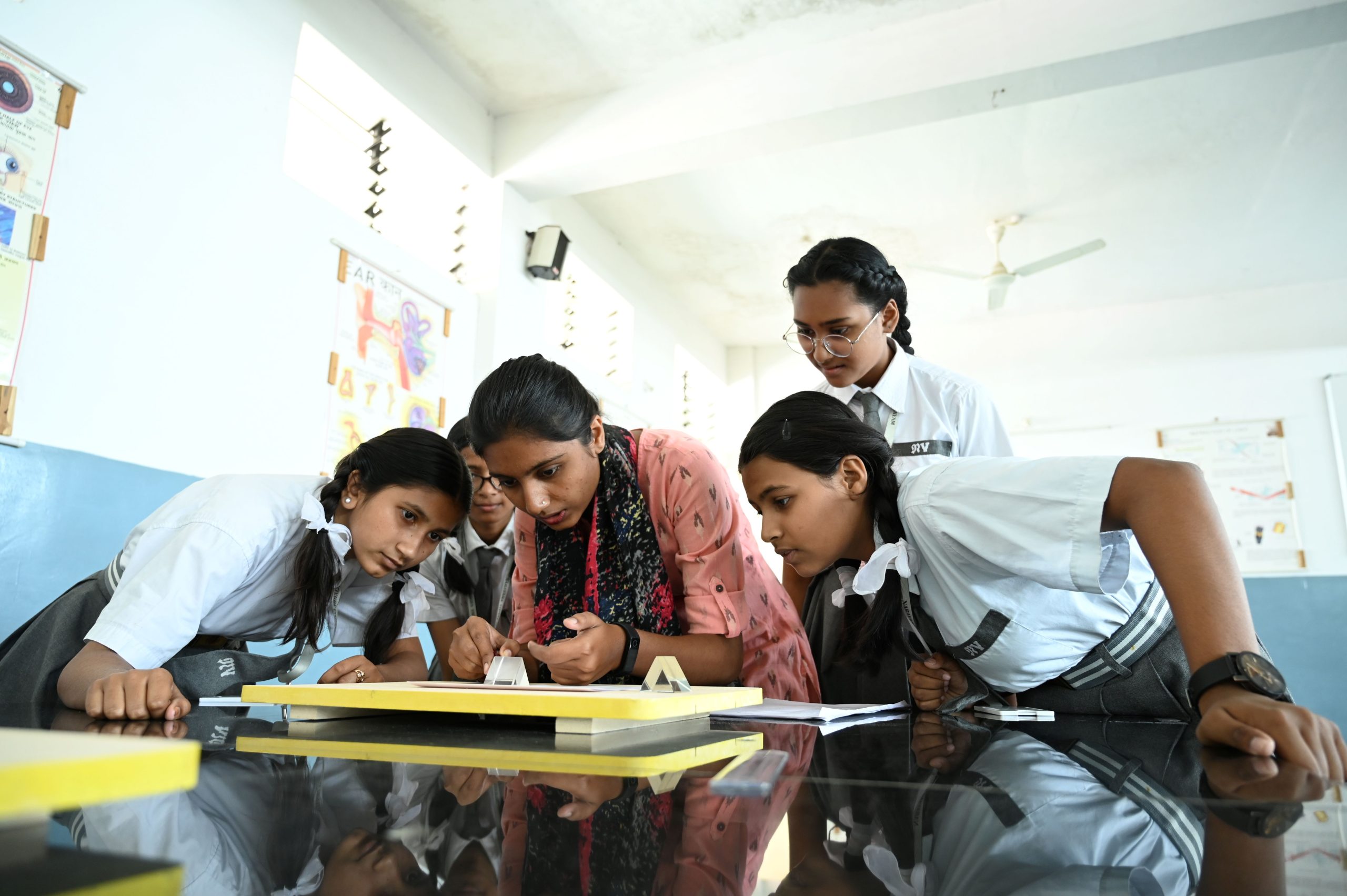 science lab narayana - amravati (2)