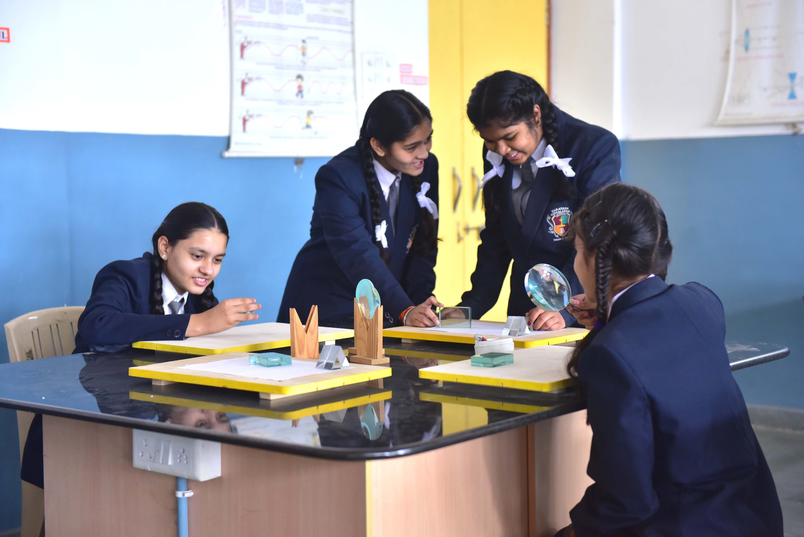 science lab narayana - amravati (4)